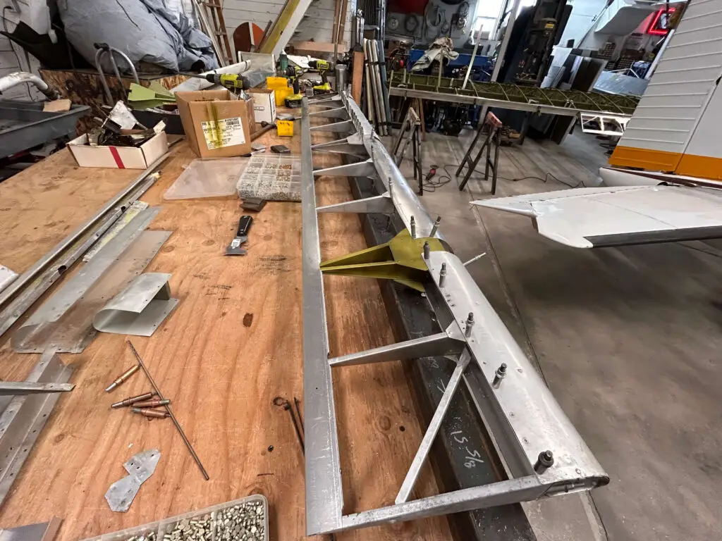 Extended Super Pacer wing with long-span flaps